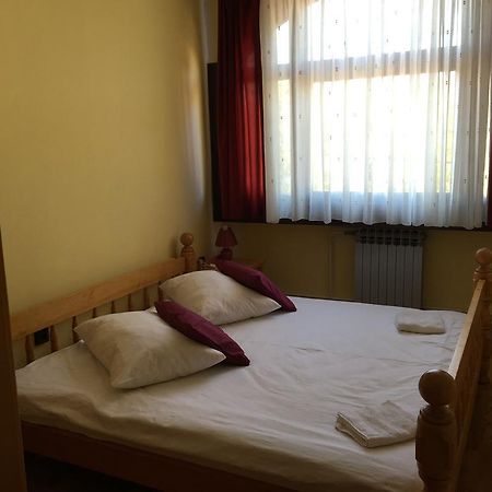 Apartment Bonaca Огулин Екстериор снимка