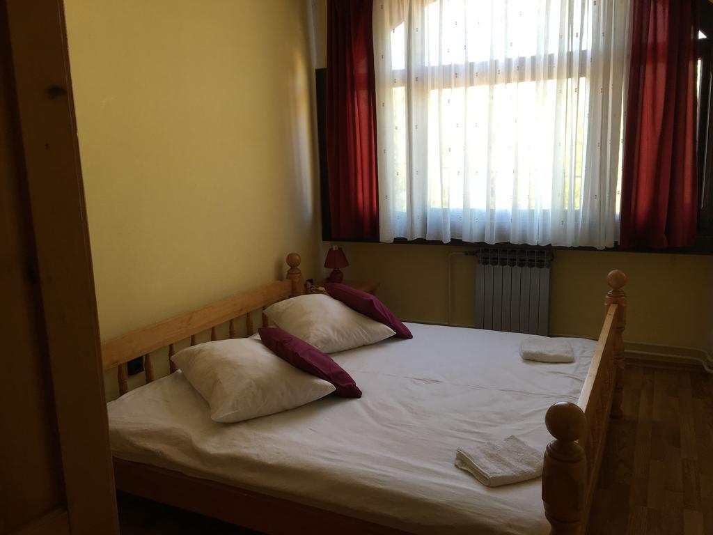 Apartment Bonaca Огулин Екстериор снимка